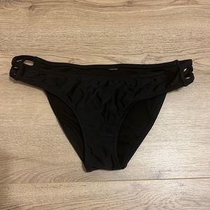 Black bikini bottom - small